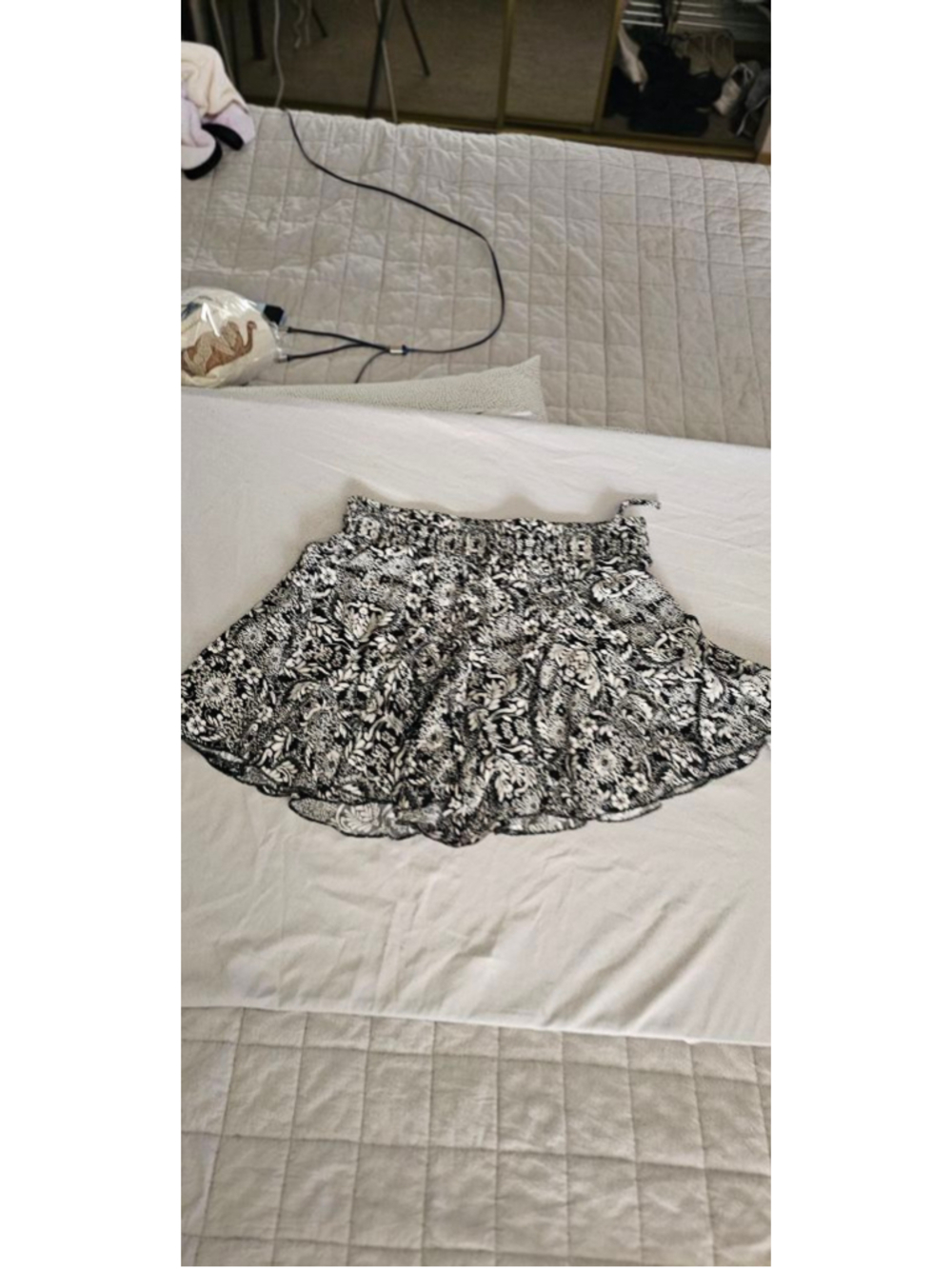 ZARA womens Black White Floral flowey Mini Skort.